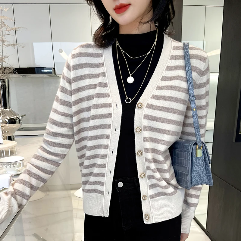 Women Jackets 100% Pure Wool Knitting Cardigans Winter New Fashion Vneck Long Sleeve Sweaters Female Tops