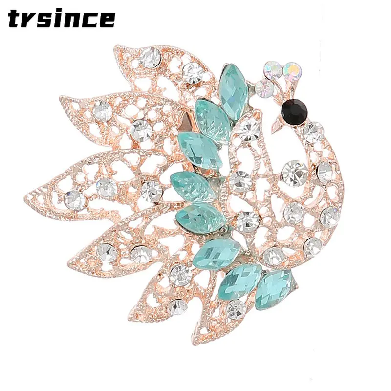 

Luxury Blue Crystal Peacock Brooch Fashion Luxury Jewelry for Women Coat Accessories Personality Creative Animal Pin Corsage