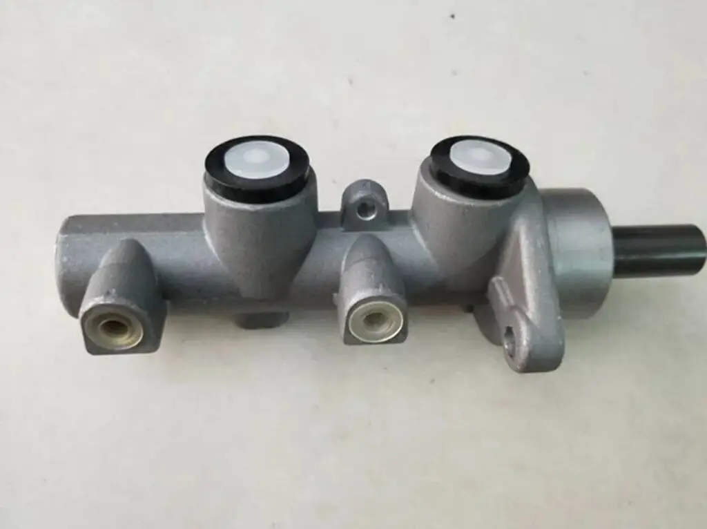 Главный тормозной цилиндр в сборе для Φ QQ QQ3 2003-2015 л двигатель автомобильные запчасти для двигателя автомобиля