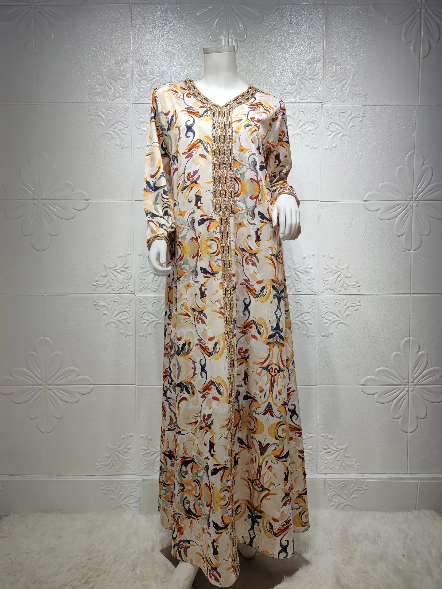 2023 New Print Pin Gold Beaded V-Neck Long Dress Arabic Robe Abaya Muslim Women's Dress Gives Headband Moroccan Kaftan