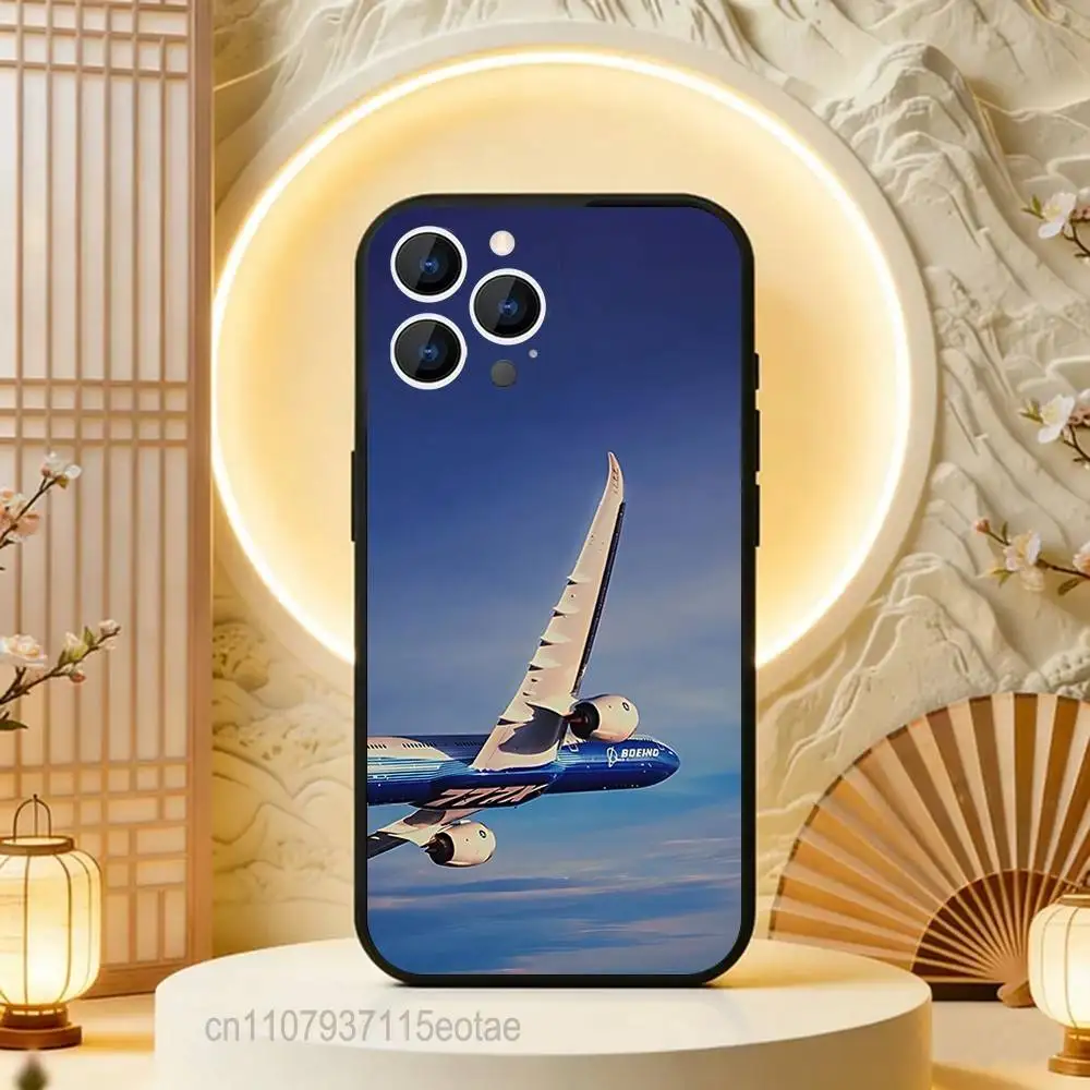 Фото Чехол для телефона Top Airplane B-BoeingS 777 для iPhone 12, 16, 13, 14, 15, 17, 11, Pro, Max, Plus, E, Air, Mini из мягкого TPU, приятный на ощупь. №3