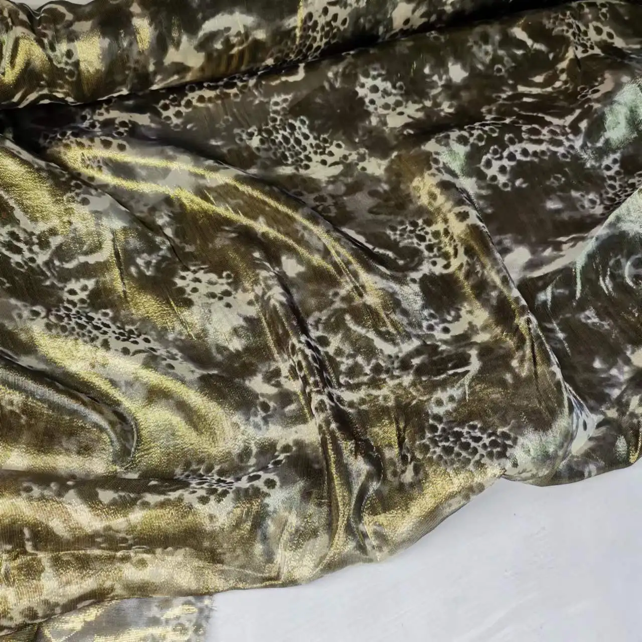 

Shiny Brocade Silk Somali Dirac Jacquard Metallic Lurex Mulberry Silk Saree Dress Sewing Tissue