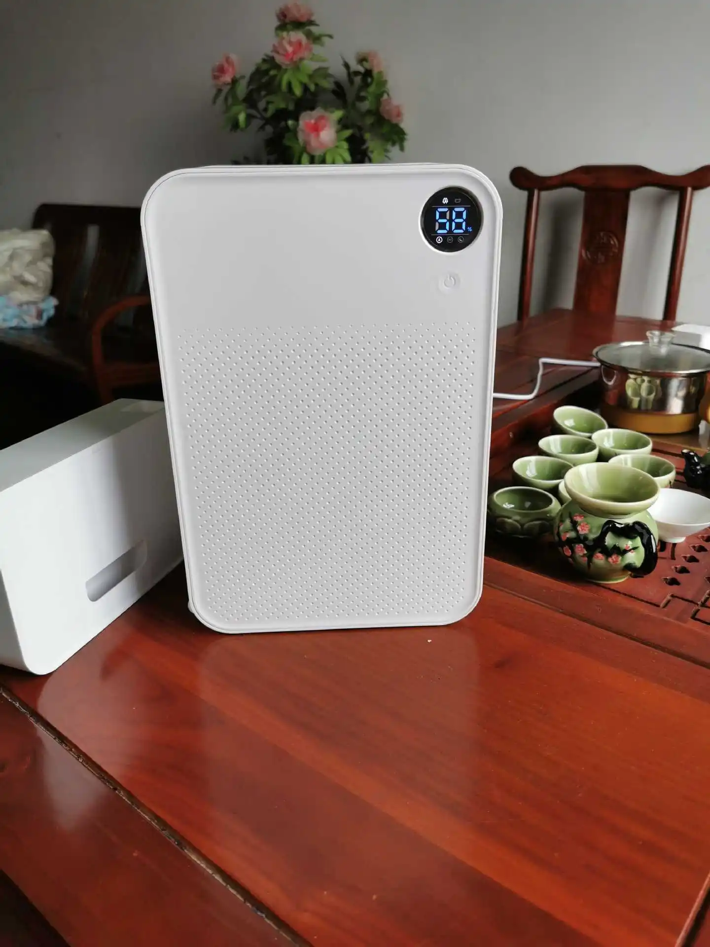 

1.8L 220V Portable Smart Dehumidifier Desktop Clothes Dryer Mute Air Dryer Home Bedroom Basement Water Moisture Absorber Machine
