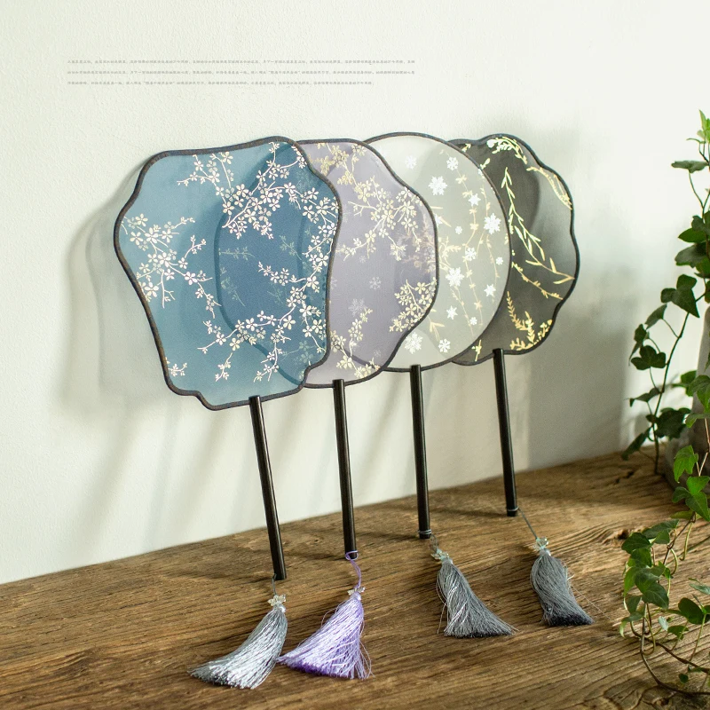 

2023 винтажная Китайская вышивка круглые вентиляторы изысканная ручная работа hanfu qipao аксессуары для платья-Ципао шелковые кисточки подарочные украшения вентиляторы