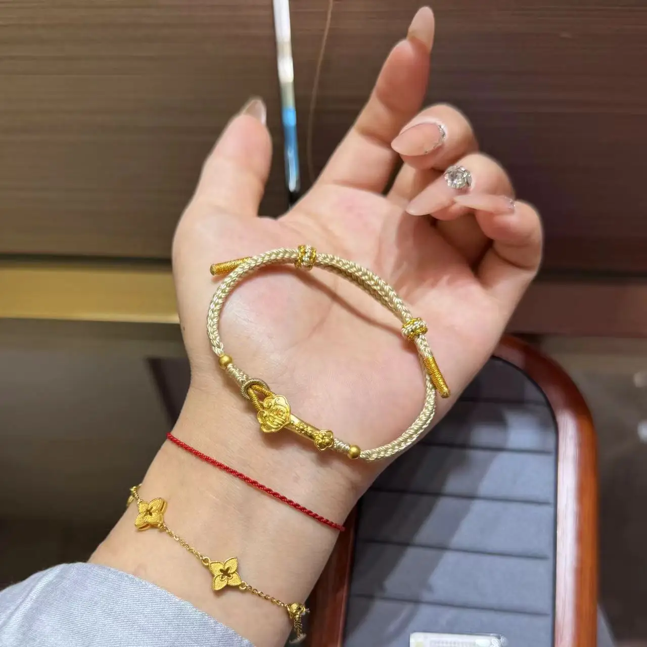 Золото 999 чистого золота Ru ручная карта Lucky Beads красный ремешок для переноски