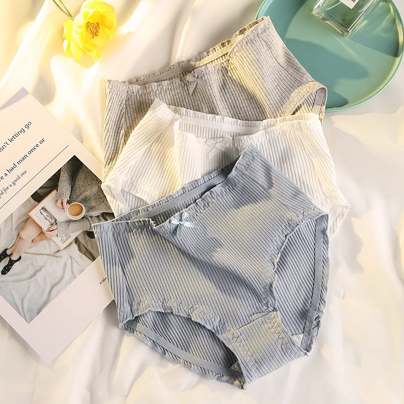 

Small Fresh Pure Cotton Girls' Underwear Comfortable and Breathable Wood Ear Edge Middle Waist Thread Cotton Triangle Underwear