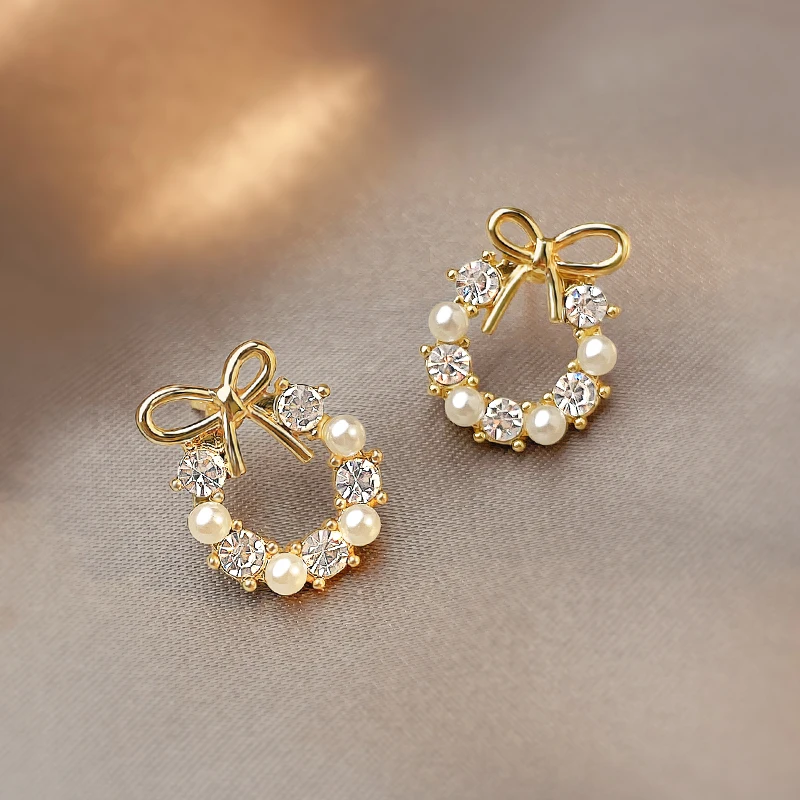 

Fashion Stud Earrings Bow Pearls Flash For Women Girls Metal Chain Jewelry Ladies Cute Trendy Gift Wedding Party