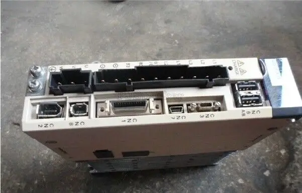 

Бывший в употреблении сервопривод Yaskawa, стандартный Plc модуль ai, 1 шт.