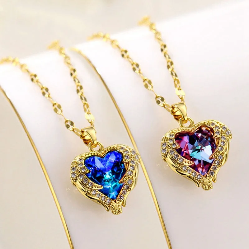 

Necklace for Women Titanium Steel Gold Heart Pendant Diamond Inlaid Jewelry Clavicle Chain