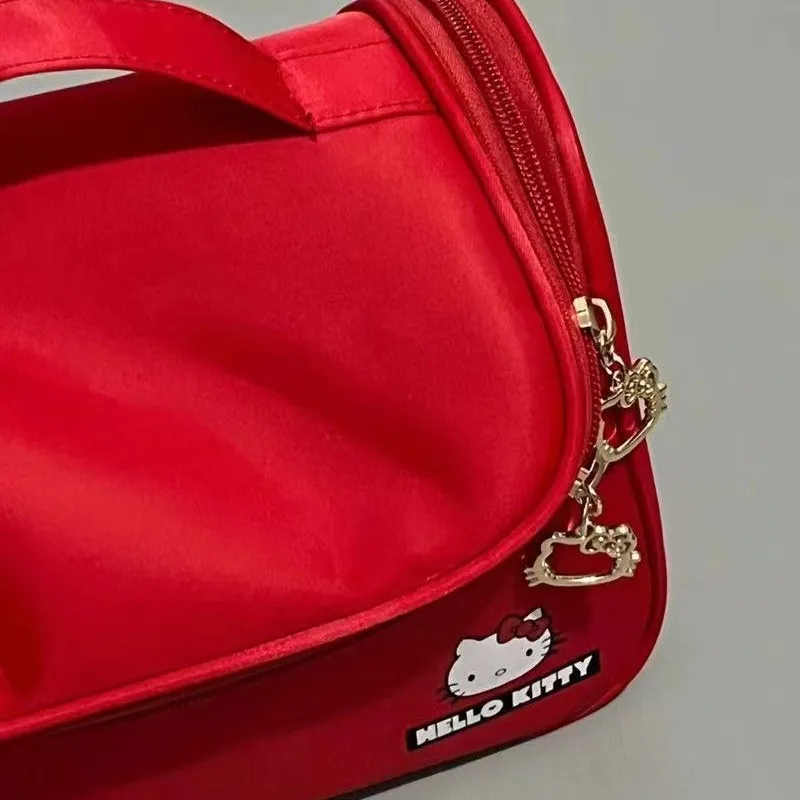 Косметичка Hello Kitty дорожная вместительная портативная водонепроницаемая сумка