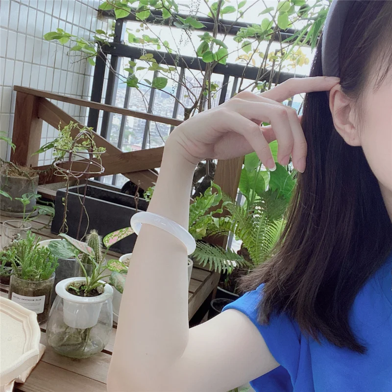 Ледяной браслет из натурального белого халцедона для женщин2024Новый год в