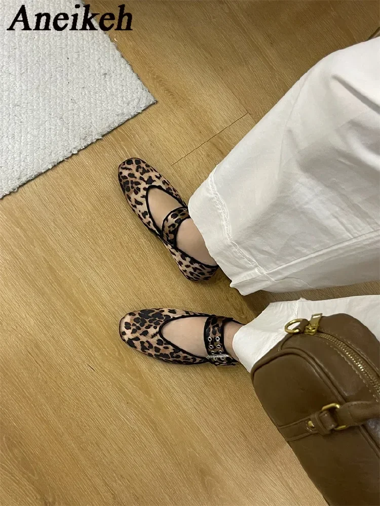 Aneikeh/2029 новинка осени римские леопардовые туфли на плоской подошве с