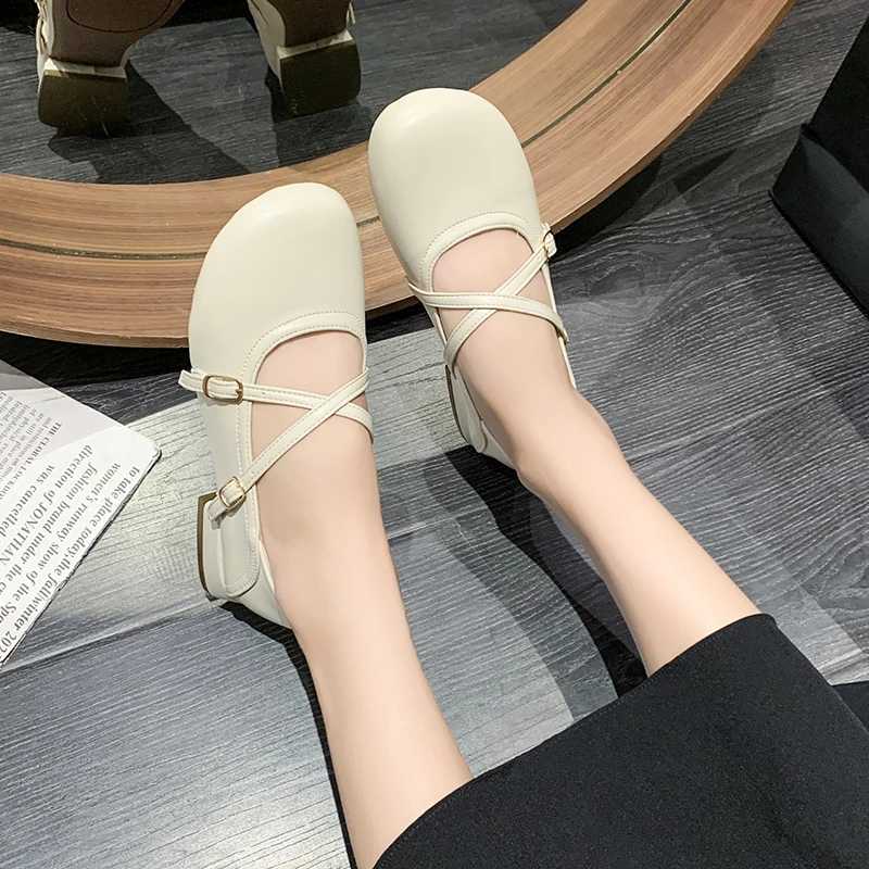 

2022 Summer New Shallow Mouth Round Head Peas Single Shoes Soft Bottom Comfortable Belt Buckle Lazy High-heeled Women's Shoes