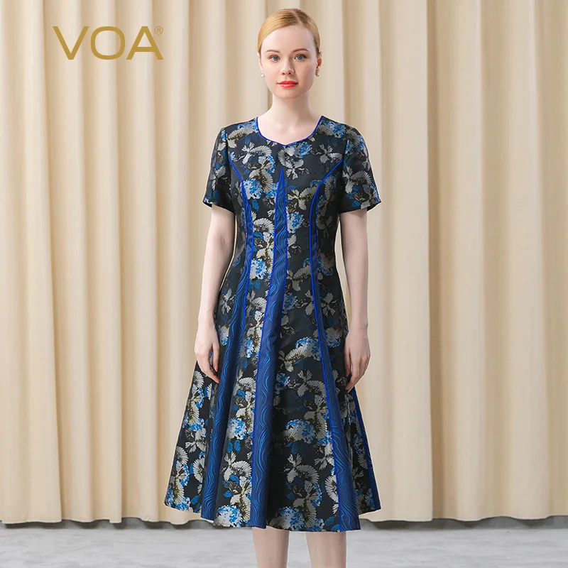 

VOA 40m/m Silk Yarn Dyed Jacquard Peach Heart Collar Blue Silk Hemmed Contrast Stitching Short Sleeve Mid Length Dress AE588