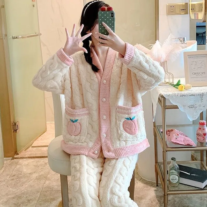 

2023 Autumn Winter Strawberry Pajamas Set Women Pyjamas Sets Thick Coral Flannel Girl Warm Lounge Sleepwear Pajama Sets