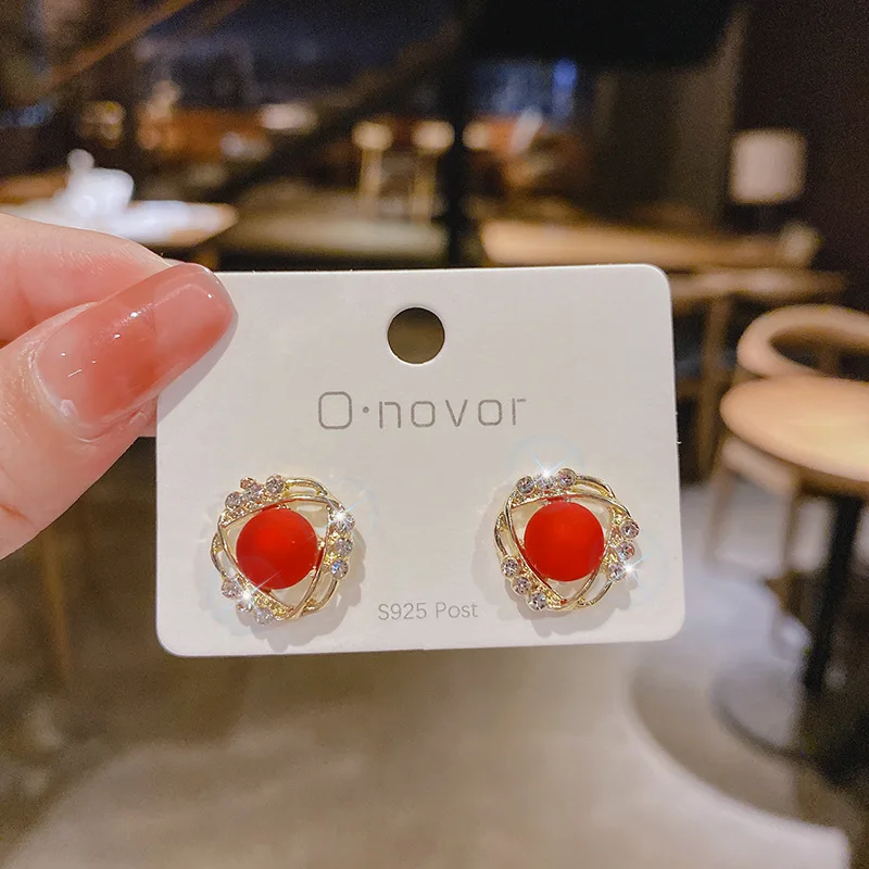 

S925 Silver Needle Korea Red Pearl Stud Earrings Advanced Earrings 2022 New Tide Earrings Female Earrings for Women