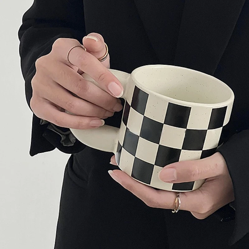 

Retro Chessboard Lattice Cup Simple Ceramic Cup Mug Milk Coffee Cup Handle Cup Mug Latte Cup Couple Cup