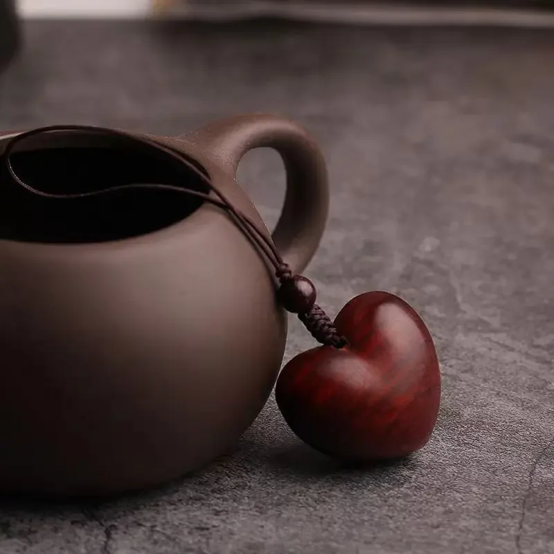 

Креативная простая женская цепочка из палисандра красного цвета с любовью, ручная работа, автомобильный брелок из цельного дерева, подарки для пары