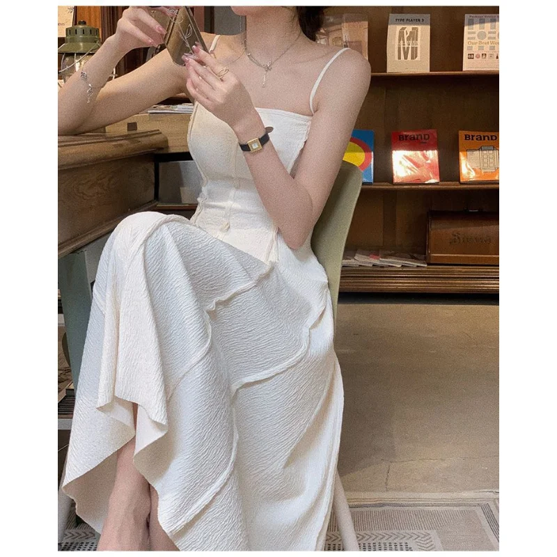 

2023 French sling dress female pleated retro design sense niche cold senior legging skirt
