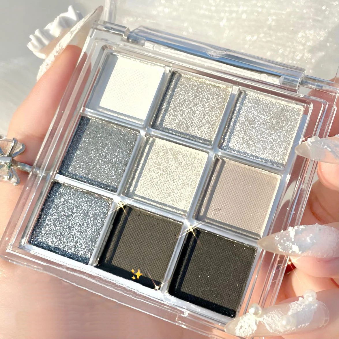 

9 Colors Christmas Eyeshadow Palette Transparent Shimmer Shine Glitter Eye Shadow Palette Matte Earth Color Eye Pigments Palett