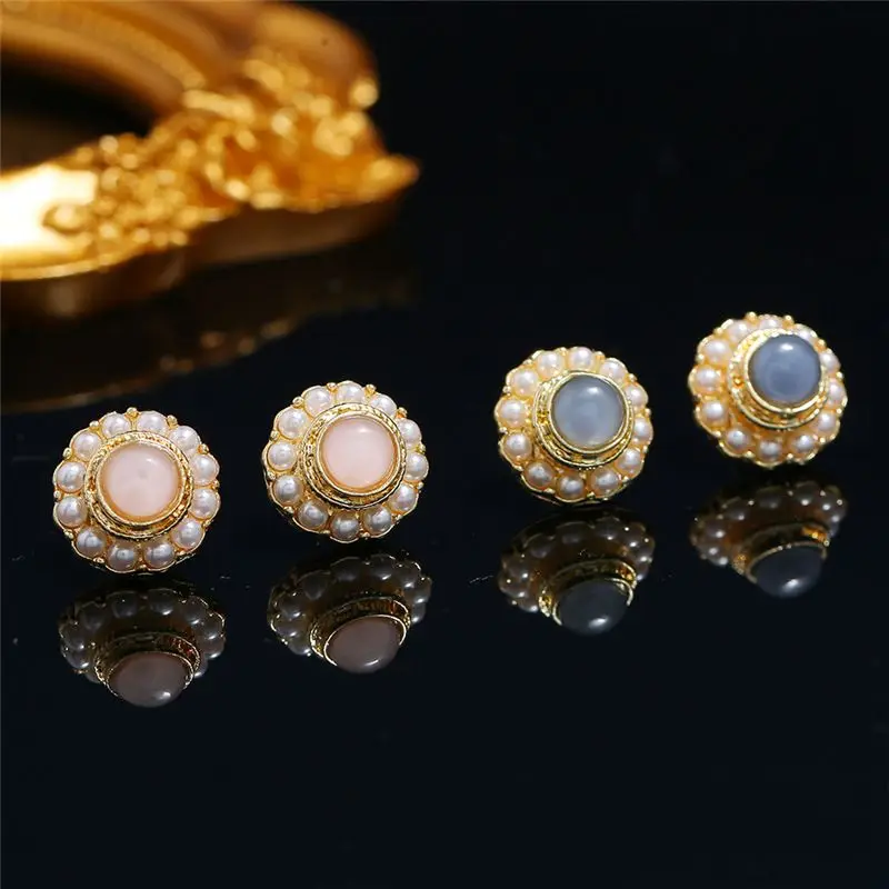 

Vintage Earrings for Women Court Style Crystal Pearls Stud Earring Jewelry Wedding Party Gift