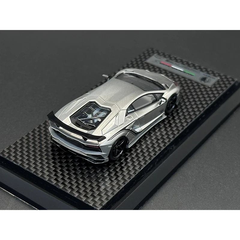 В наличии YM 1:64 Rowen чёрная полимерная модель автомобиля коллекционные миниатюрные