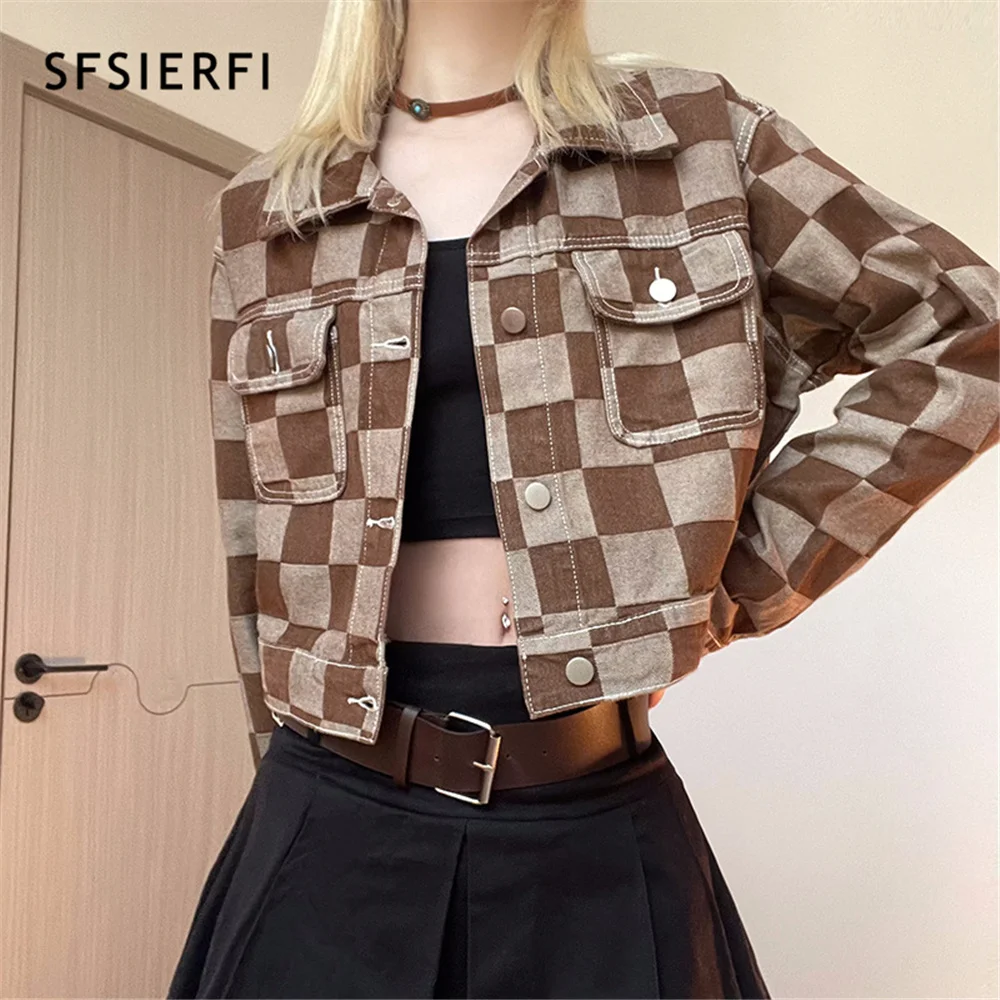 

Sfserfi Весенняя клетчатая джинсовая куртка женская уличная одежда с длинным рукавом на пуговицах коричневые пальто винтажные однобортные ку...