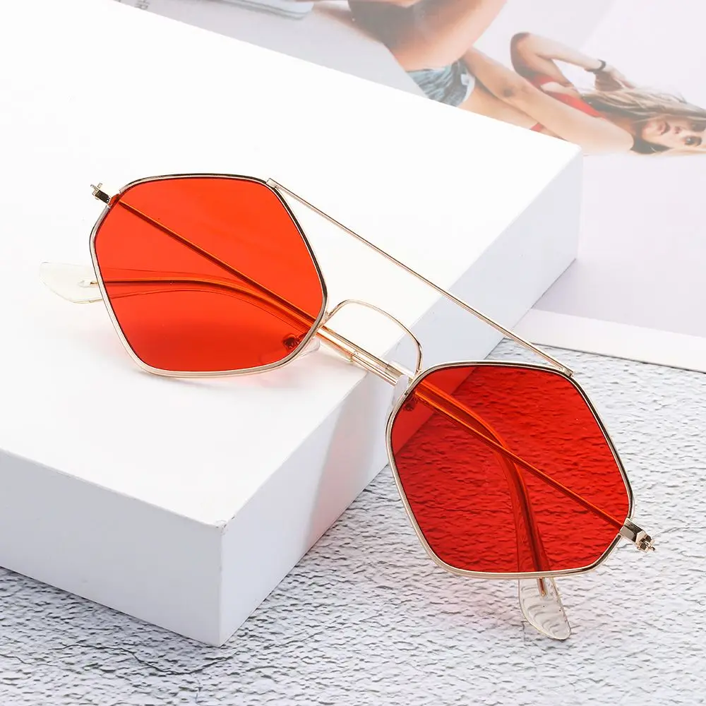 

Women Fashion Metal Small Frame Irregular Polygonal Sunglasses UV400 Female Shades Eyewear Summer Streetwear Accessories