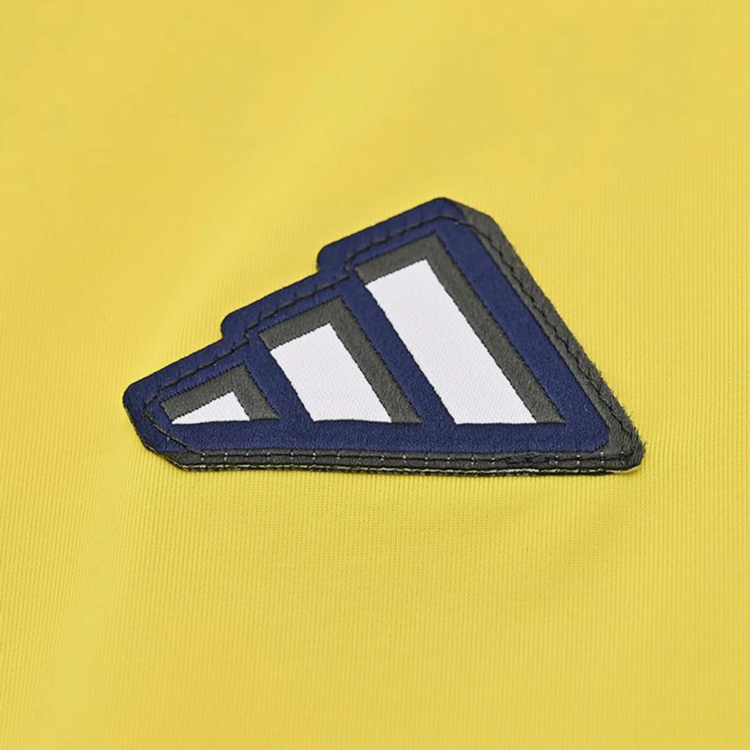 Фото Оригинальная удобная летняя спортивная футболка Adidas с принтом для больших детей, дышащая, с короткими рукавами, модель JM3454. №4
