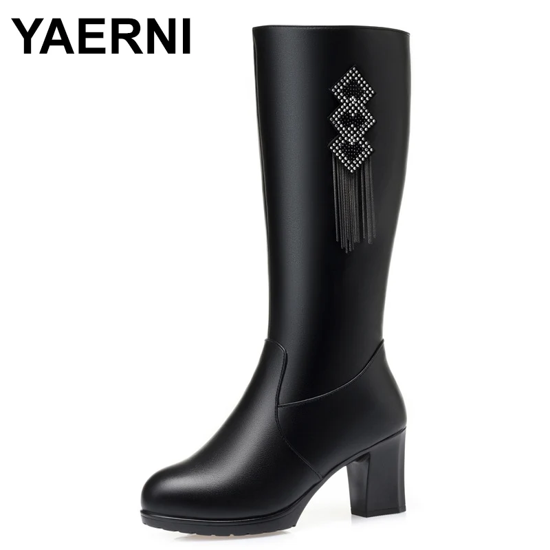 

Женские зимние ботинки из натуральной кожи, на высоком каблуке