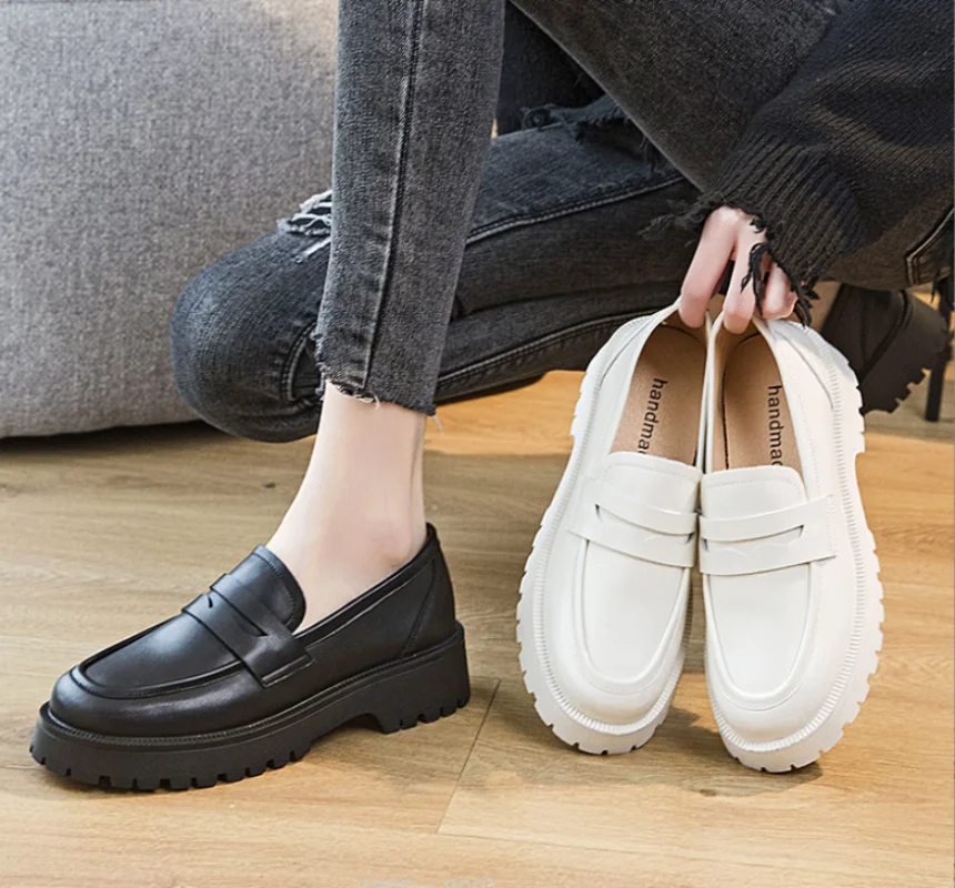 

Туфли женские из натуральной кожи, на толстой подошве