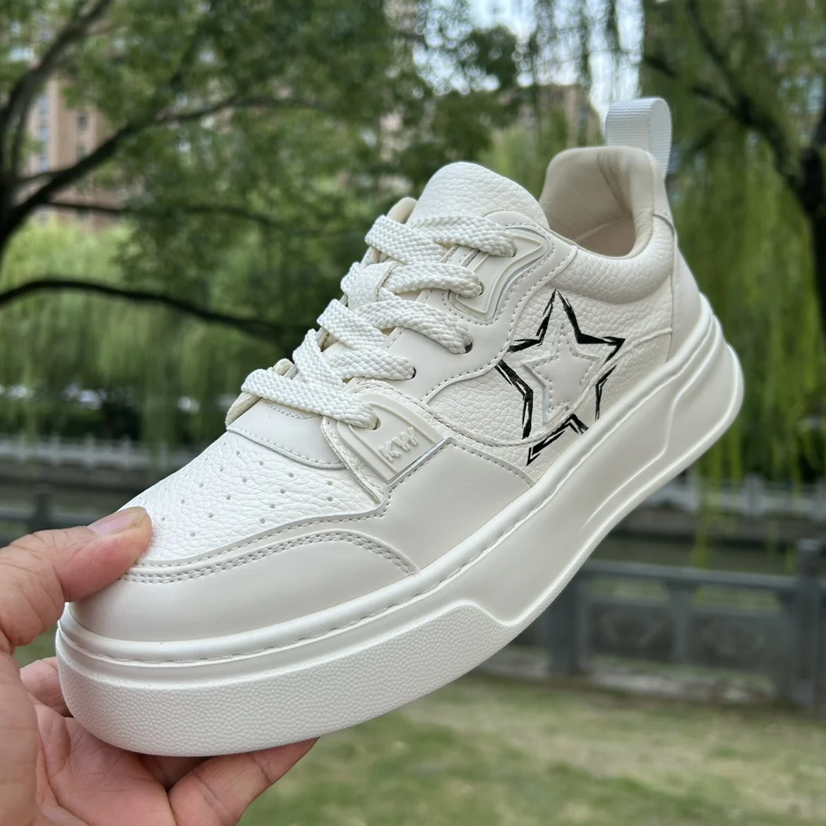2024 New Men's Leather Breathable White Shoes Korean Fashion Versitile XINGX Sports Casual