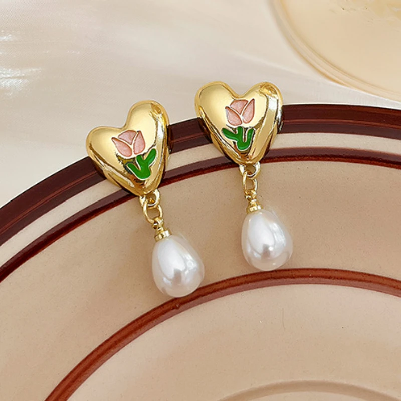 

U-Magical Temperament Pink Enamel Tulips Heart Dangle Earings for Women Gold Metal Waterdrop Simulation Pearl Earings Jewelry