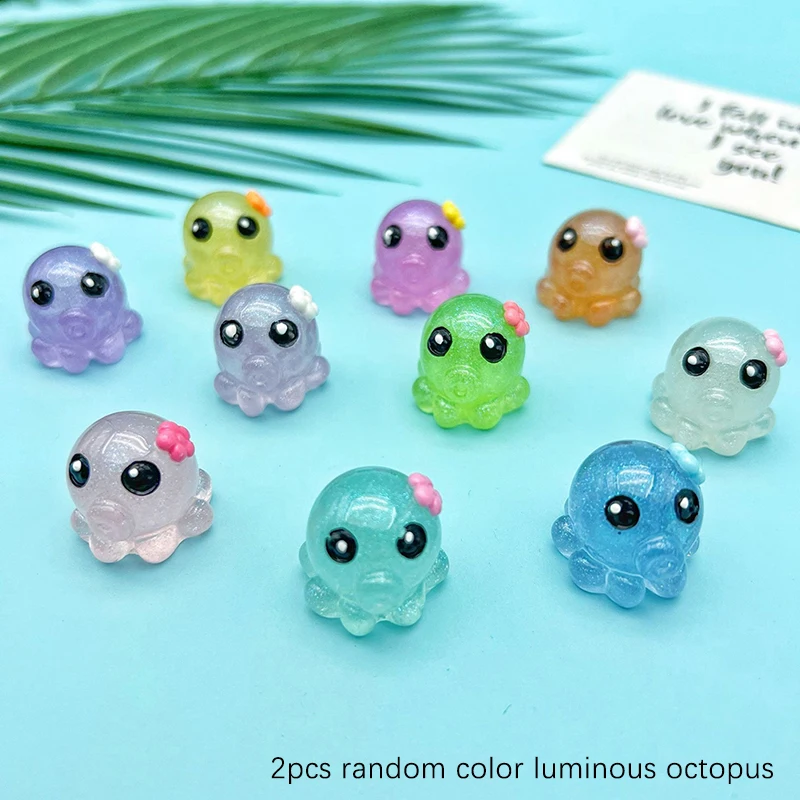 

2 Pcs Miniature Cartoon Luminous Octopus Ornaments Cute Resin Ornament Car Micro Landscape Decoration
