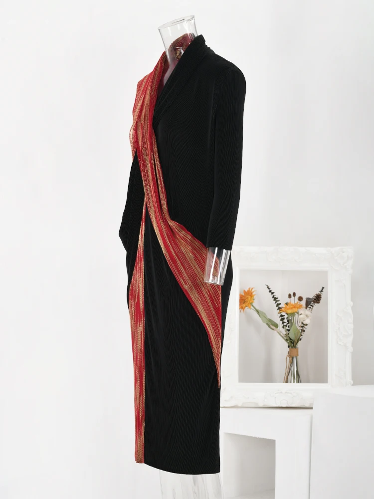 Платье женское Плиссированное контрастных цветов с V-образным вырезом