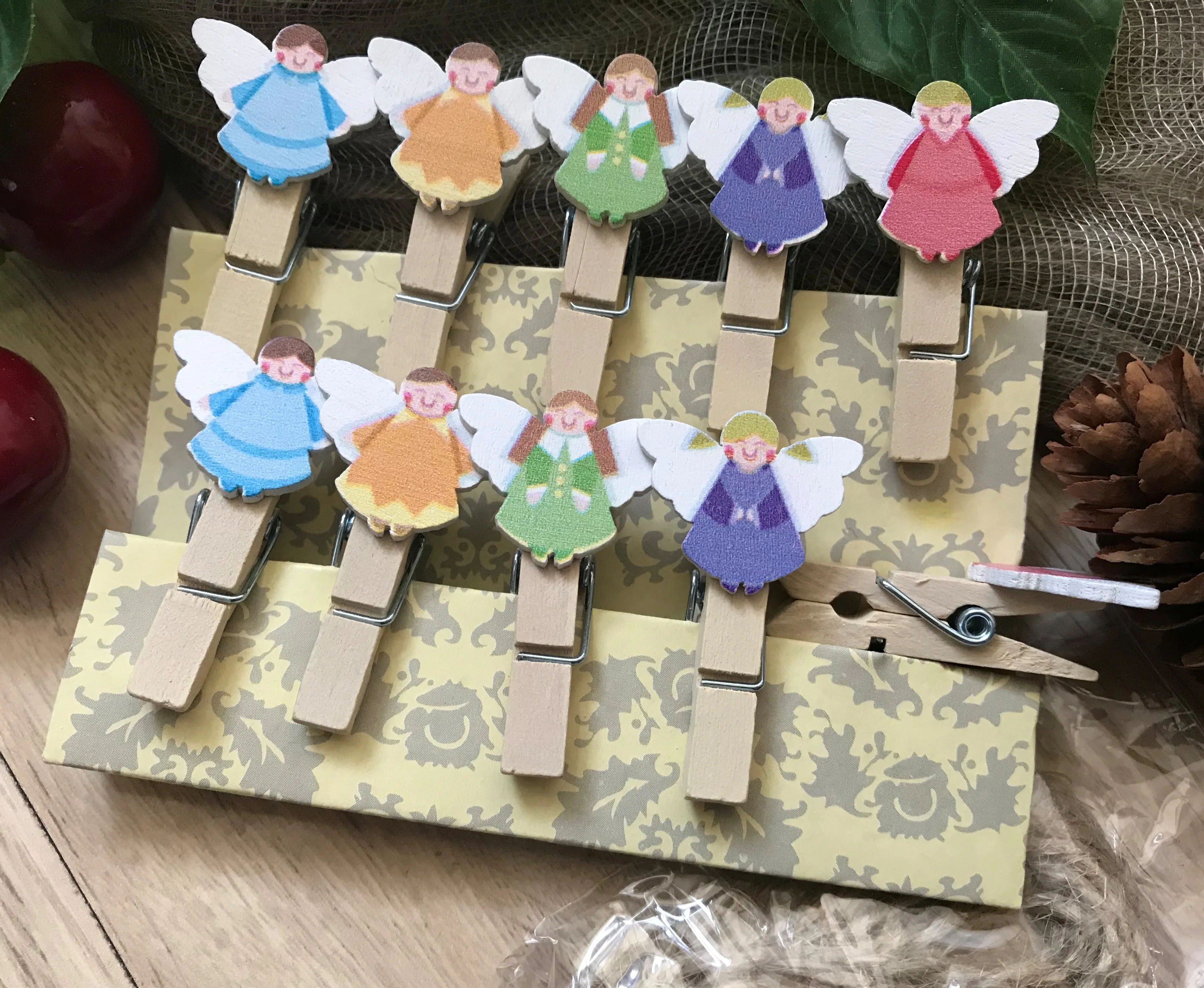 

120pieces Angel Wooden Pegs,Photo Paper wooden clips,Pin Clothespin Craft Special Gif for Christmas Party Drop &Pendant Ornament