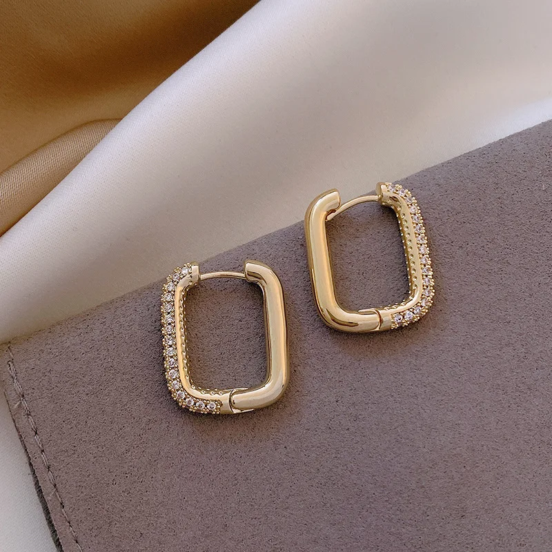 

Sliver Geometric Rectangle Hoop Earrings For Women Simple French Gold Oval Earrings U-Shape Earrings for Women Creative Hoop
