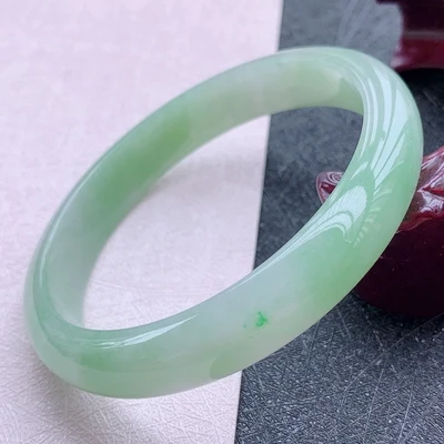 

Natural Light Green Burmese Emerald 54mm-64mm Bracelet Elegant Princess Jewelry for Mom and Girlfriend