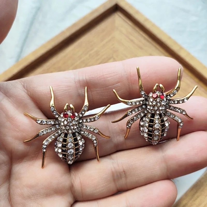 

Timeless Wonder Fancy Zircon Geo Spider Stud Earrings for Women Designer Jewelry Party Ins Trendy Luxury Brand Gift Brincos 2565
