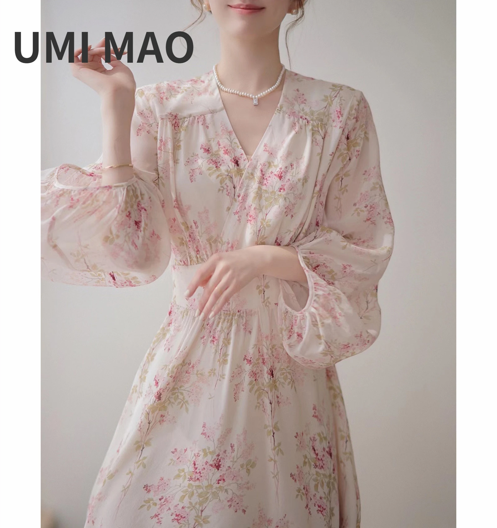 

UMI MAO Women's Clothing Mulberry Silk Harajuku Pattern French V-neck Atmosphere Dress Elegant Femme Women Y2K