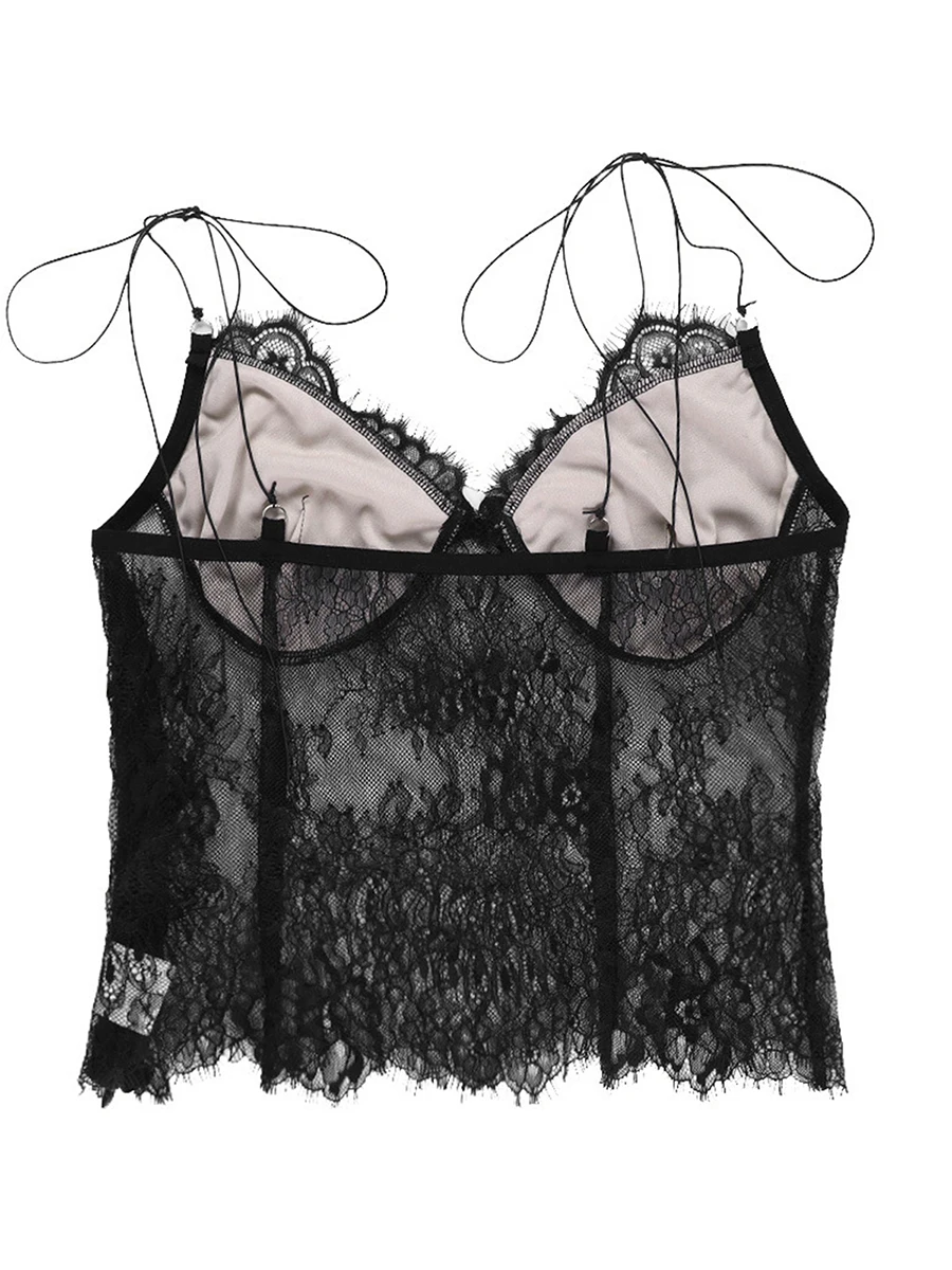 

Женский укороченный топ с открытыми плечами и цветочным принтом