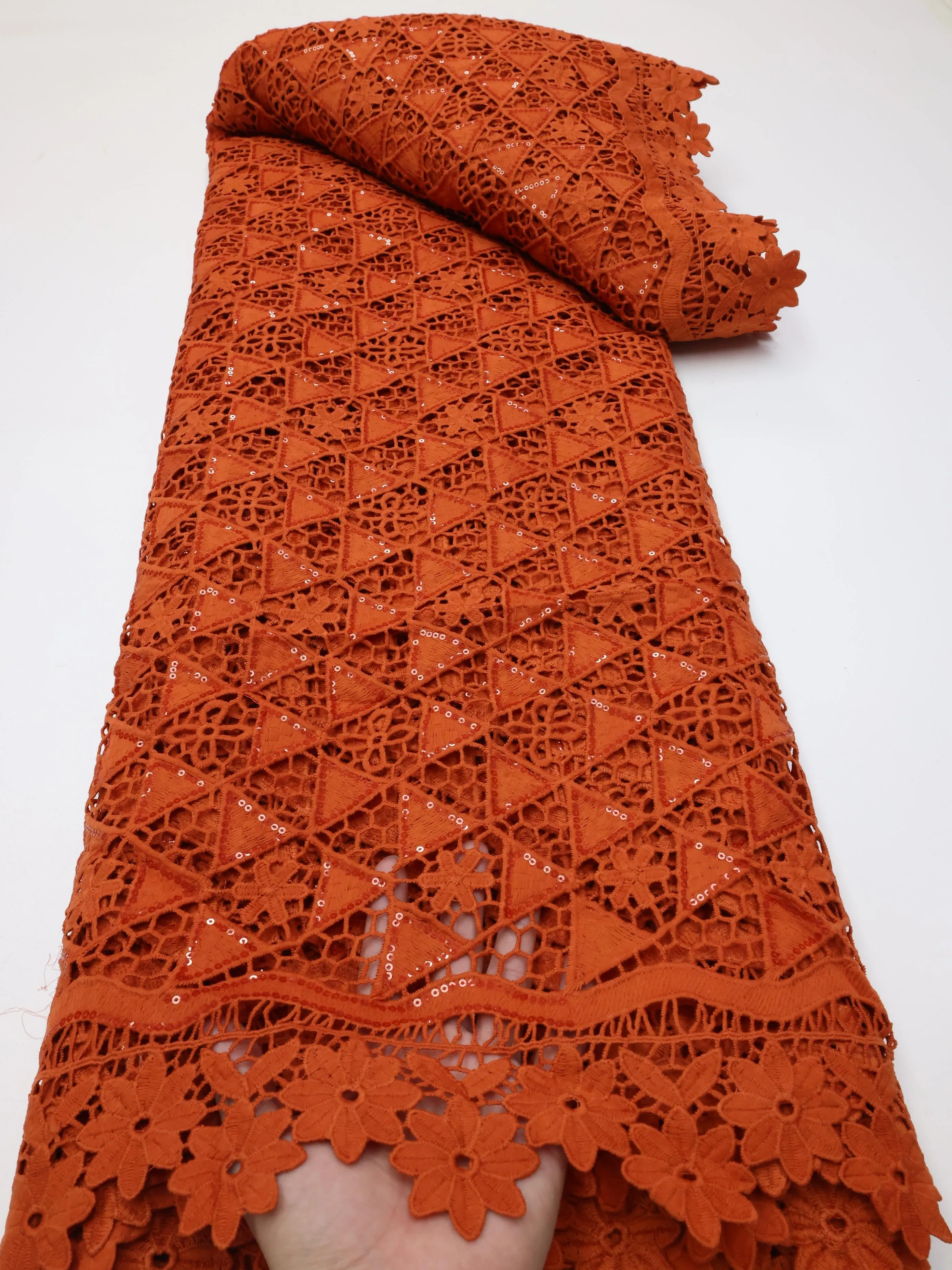 Экологичная вышитая молочная шелковая кружевная ткань для нигерийского