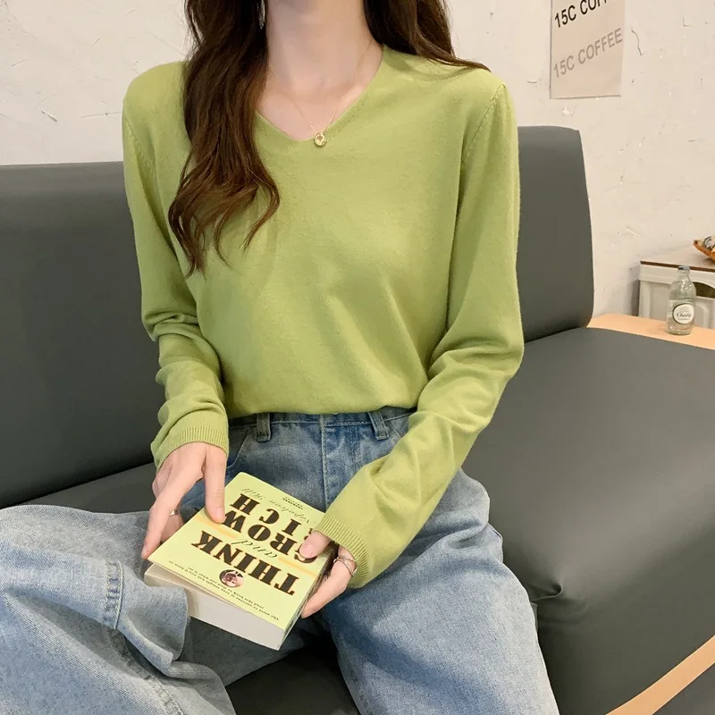 

2023 New solid color long sleeve winter casual V-neck top gray