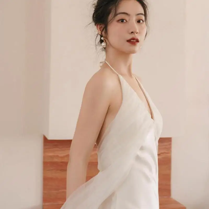 Сексуальные свадебные платья с глубоким v-образным вырезом и открытой спиной