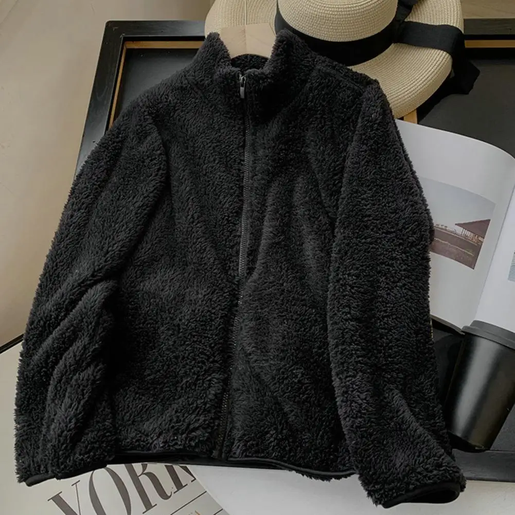 Женская плюшевая куртка теплая флисовая пушистая уютная на молнии для осени и