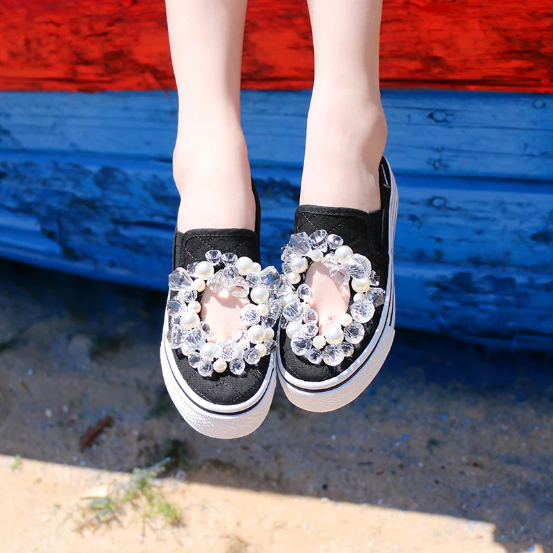 Женские холщовые кроссовки на платформе с жемчугом