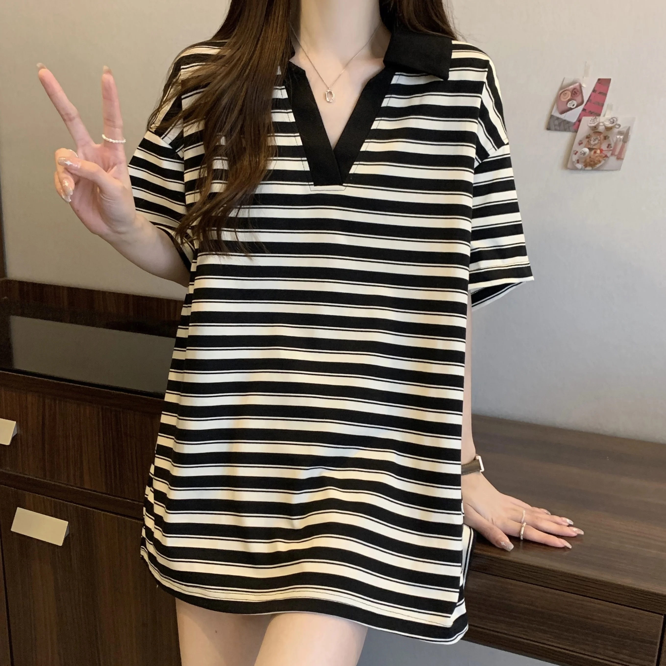 Футболка средней длины в полоску для женщин приталенный воротник поло с коротким