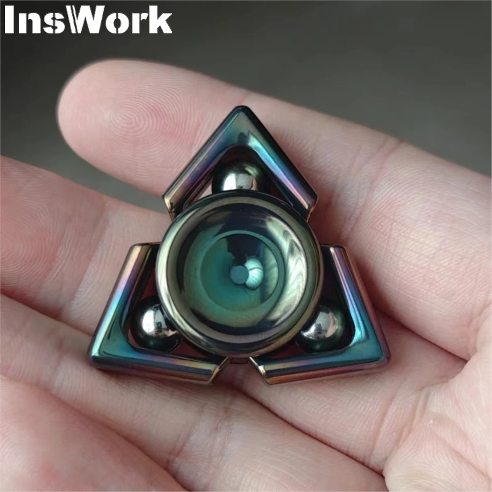 Изысканная простота QEDC металлические игрушки с тремя листьями