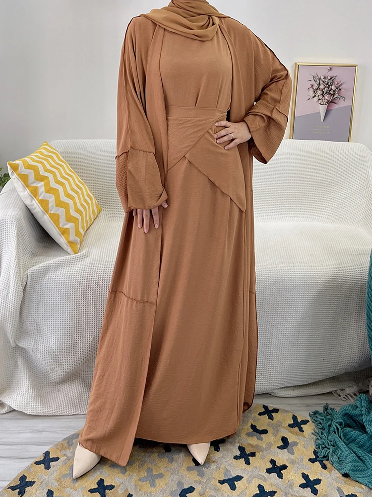 Комплект из трех частей: платье с коротким рукавом юбка запахом открытое кимоно