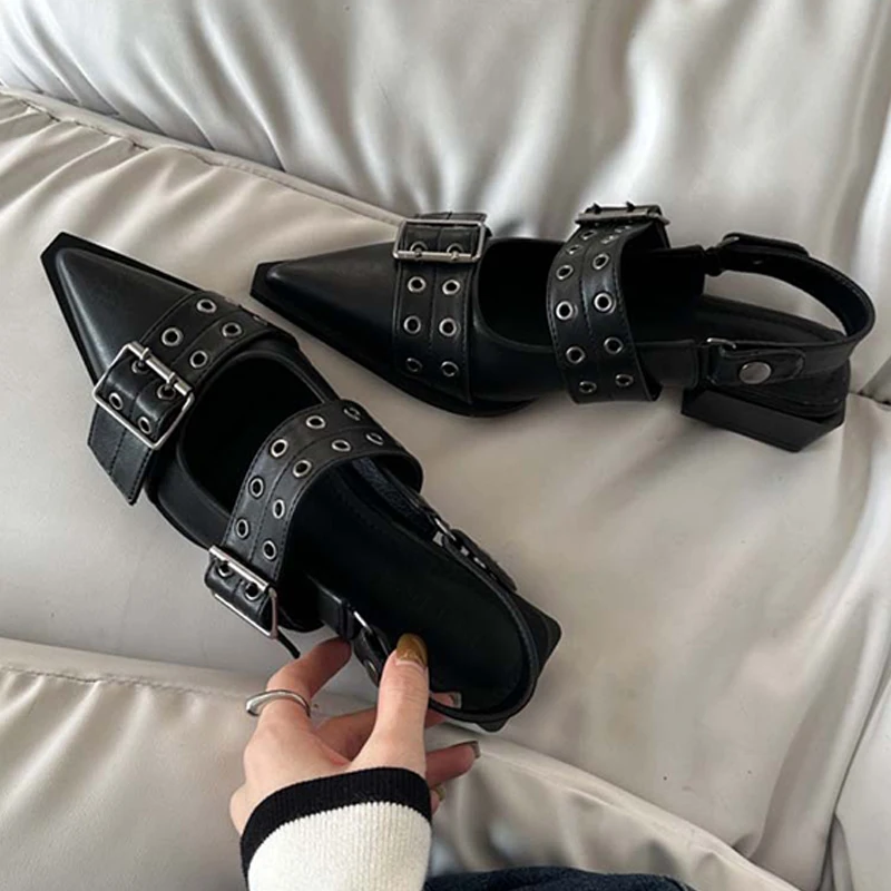 

Босоножки женские на толстом каблуке, с металлическими заклепками